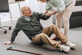 Falls and Fractures in Older Adults: Causes, Prevention and Myths ...